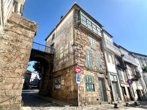 Casa con acceso a la parte superior del arco de Mazarelos