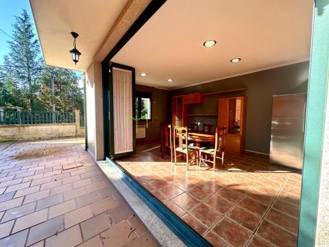 Chalet en Bertamiráns