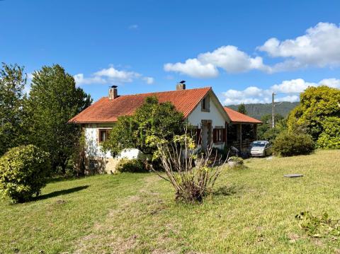 Encantadora Vivienda en Castelo, Ames